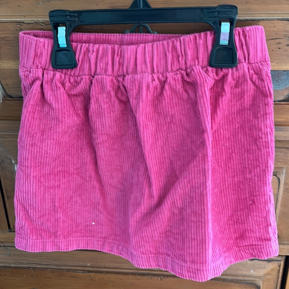 Isaac Mizrahi Girl’s pink corduroy skirt, size 5/6 US. - Picture 2 of 3